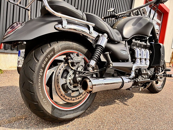 Triumph ROCKET III 3 of 8