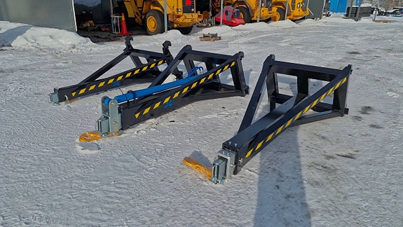 Mekanisk och hydraulisk kranarm med bra tiltvinkel