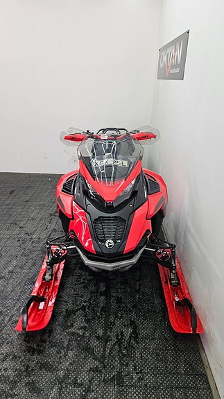 Lynx XTerrain BR 850 E-TEC 5 of 10