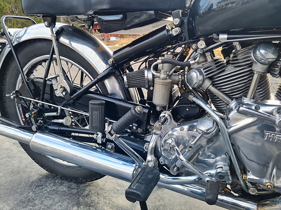 -- Vincent HRD Rapide serie B 1000cc 5 of 5
