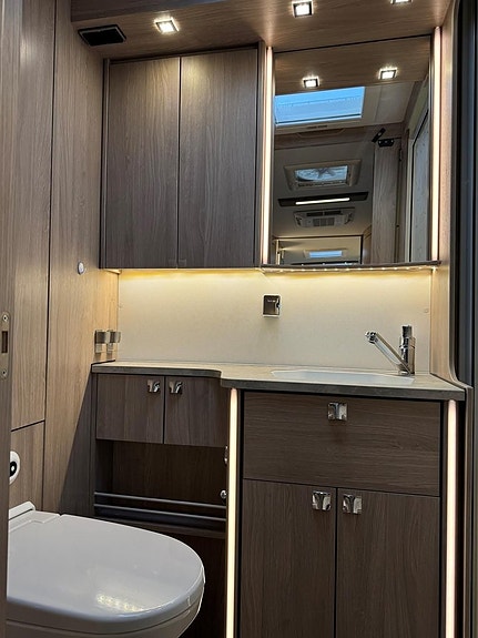 Kabe Imperial TravelMaster 910 T Långbäddar 10 of 17