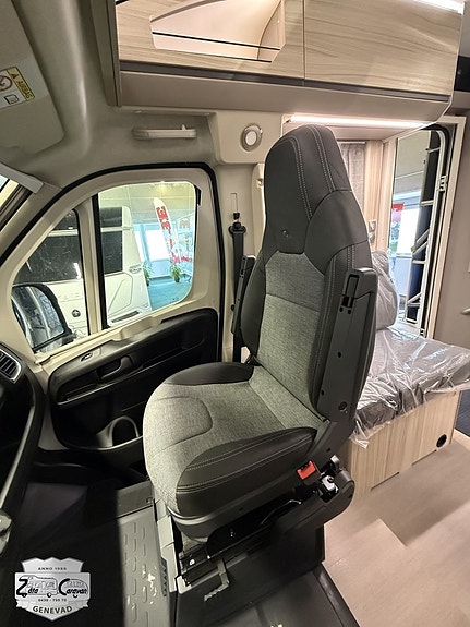 Adria COMPACT DL 20 of 21