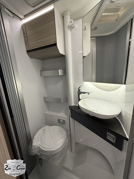 Adria COMPACT DL 10 of 21