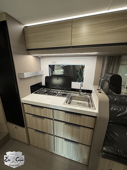 Adria COMPACT DL 9 of 21