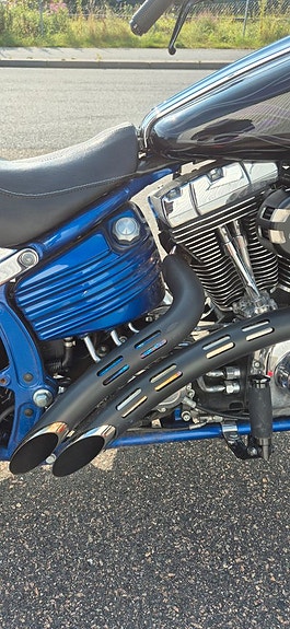 Harley-Davidson Rocker C C 1.6 Twin Cam 96B 9 of 16