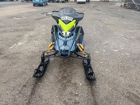 Polaris Switchback assault 850 146 Köp online 4 of 4