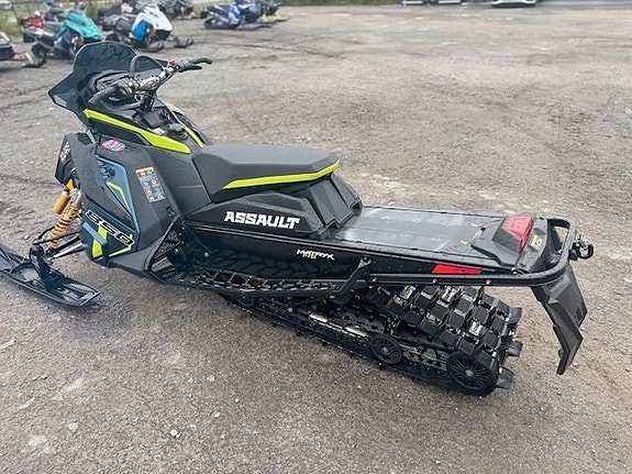 Polaris Switchback assault 850 146 Köp online 3 of 4