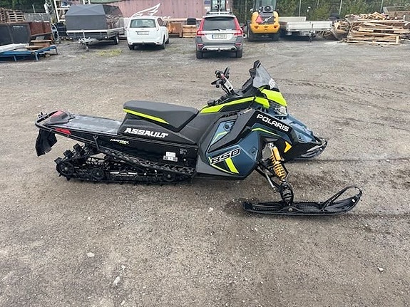 Polaris Switchback assault 850 146 Köp online 2 of 4