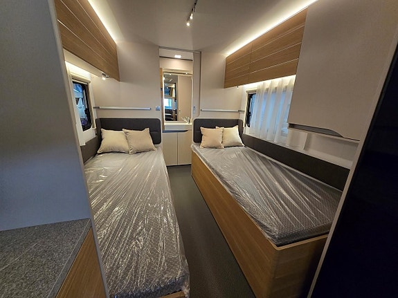 Adria ADORA 572 UT Långbäddar 8 of 13