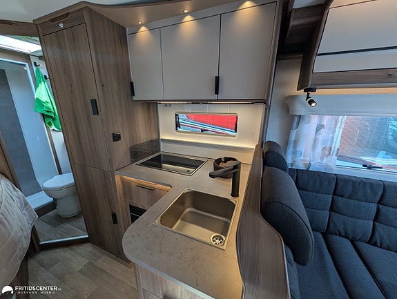 Kabe TRAVEL MASTER NOVUM 750 LXL *Året runt / Välutrustad / Taksäng 7 of 21