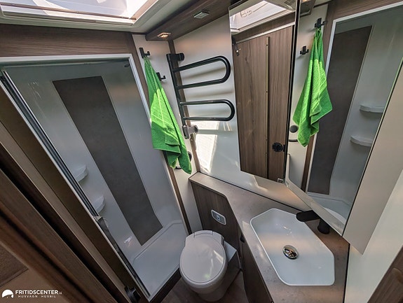 Kabe TRAVEL MASTER NOVUM 750 LXL *Året runt / Välutrustad / Taksäng 12 of 21