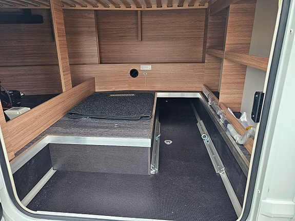 Weinsberg CaraLoft 550MF  AUT / El Golvvärme 21 of 27