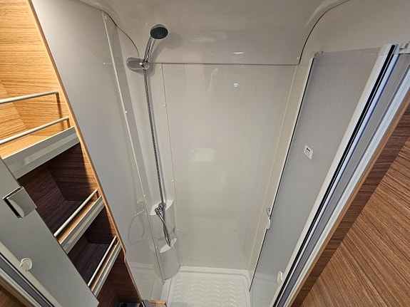 Weinsberg CaraLoft 550MF  AUT / El Golvvärme 19 of 27