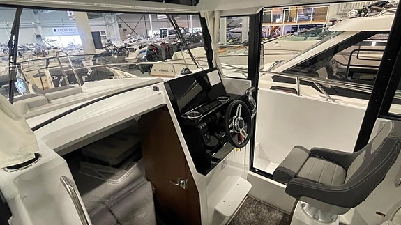 Jeanneau 795 Sport Serie 2 med Yamaha F225 XCB -26 4 of 8
