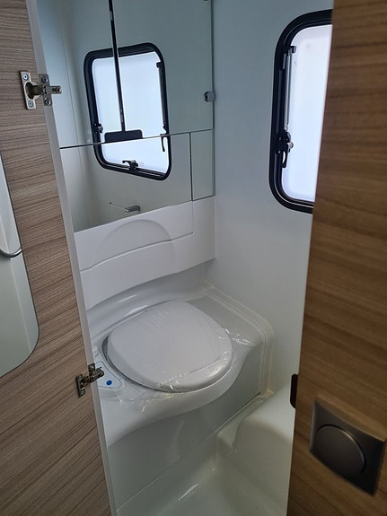 Adria 502 ALTEA UL 60Y 14 of 16