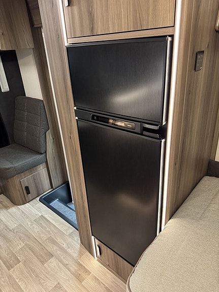 Kabe Royal X 780 LT (ny) TM 14 of 16