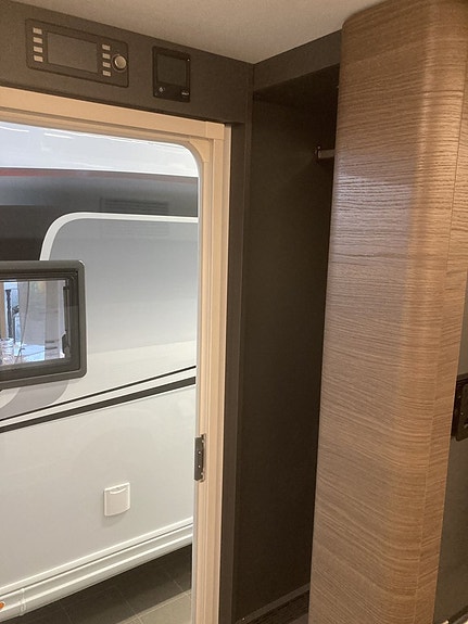 Adria ALPINA 613 UT "Med special-paket" 7 of 17
