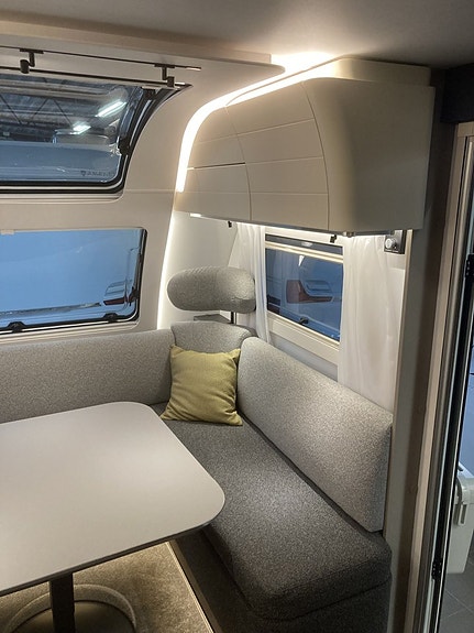 Adria ALPINA 613 UT "Med special-paket" 2 of 17