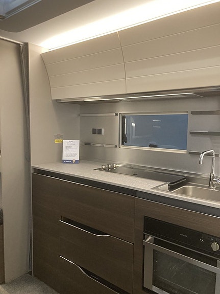 Adria ALPINA 613 UT "Med special-paket" 5 of 17