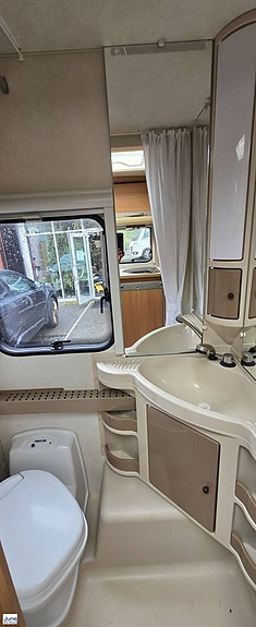 Adria ADORA 563 PU 11 of 15