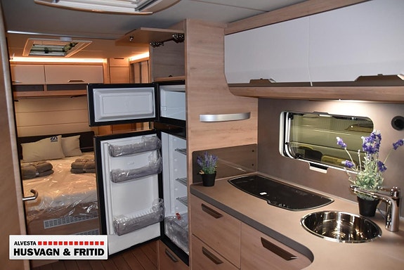 Knaus Sudwind 650 UX 60 Years Queenbed ! Sommarkampanj ! 8 of 12