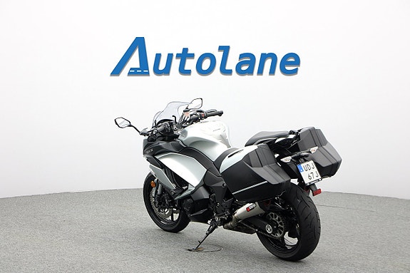 Kawasaki Ninja Z1000SX* Scorpion, Sidoväskor, Endast 413 mil 3 of 27