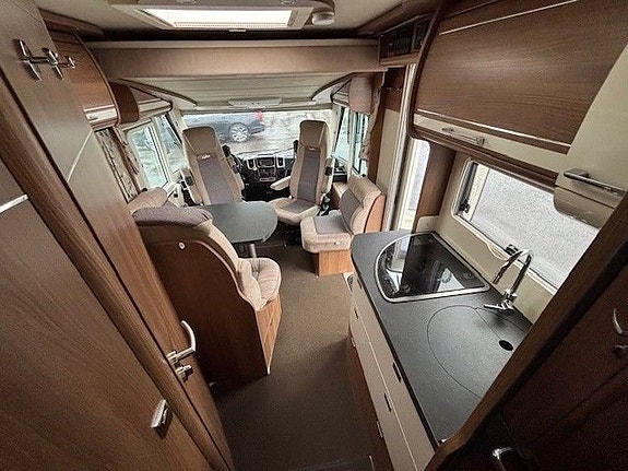 Carthago C-TOURER I 143 Lightweight 13 of 15