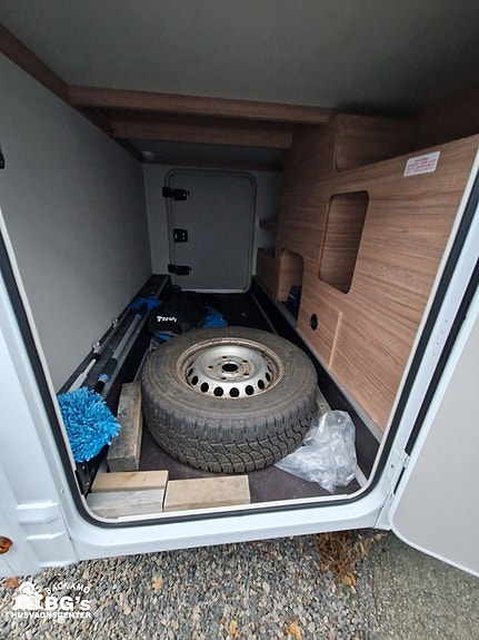 Weinsberg CaraSuite FORD 700 MEG //LAGERRENSNING// 10 of 11