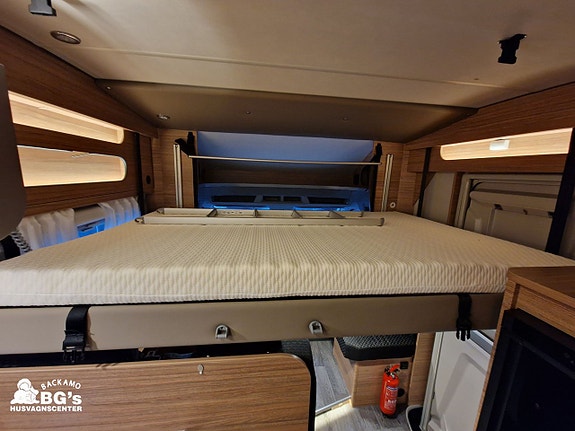 Weinsberg CaraSuite FORD 700 MEG //LAGERRENSNING// 3 of 11