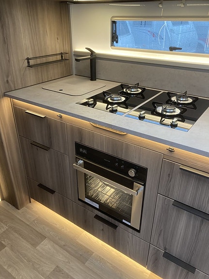 Kabe ROYAL 630 GLE KS 9 of 19