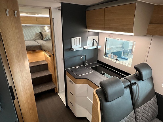 Adria MATRIX PLUS 670 SL (ALDE+Aut+Värmematta hytt+Heavy) 8 of 25