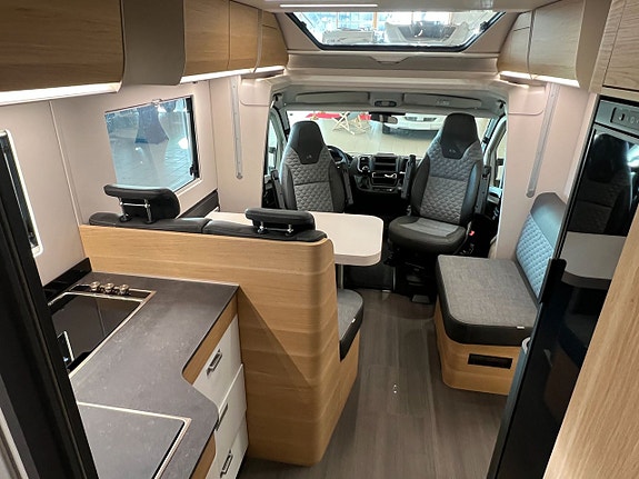 Adria MATRIX PLUS 670 SL (ALDE+Aut+Värmematta hytt+Heavy) 17 of 25