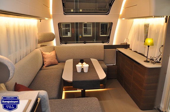 Adria ALPINA 583 LP Lounge-grupp / TV-bänk / Dubbelbädd