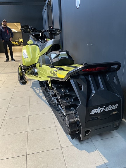 Ski-Doo Backcountry X-RS 850 E-TEC Turbo R with WIS 146 DSHOT 2.0in 51mm 10.25 in. C 3 of 4