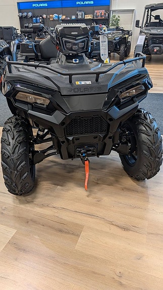Polaris Sportsman  X2 570 EPS Black Edition 3 of 5