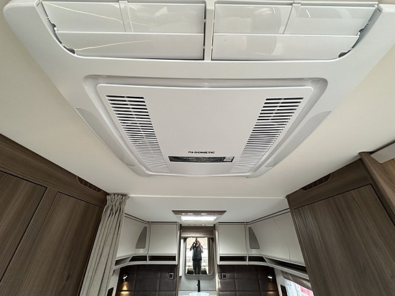 Kabe Imperial 780 TDL KS 9 of 20