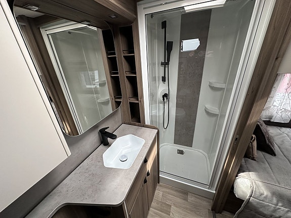 Kabe Imperial 780 TDL KS 17 of 20