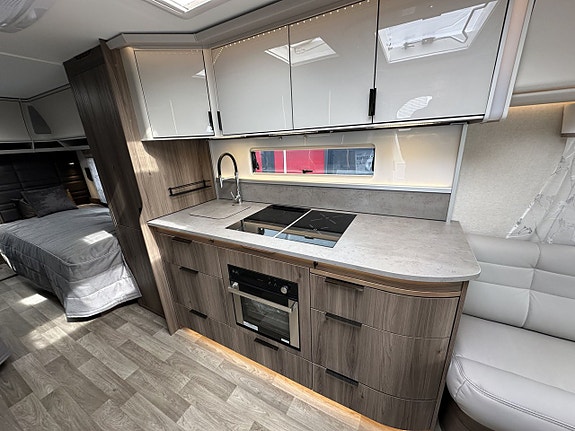 Kabe Imperial 780 TDL KS 5 of 20