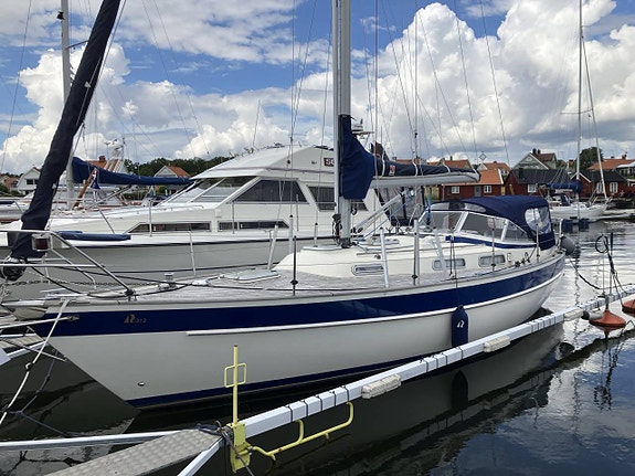 Hallberg-Rassy 312 Mk II – 1988 i Toppskick, ny motor 2022