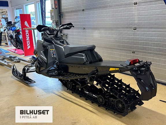 Polaris 650 Switchback Assault 146 Shadow Gray/Black Demo 3 of 4