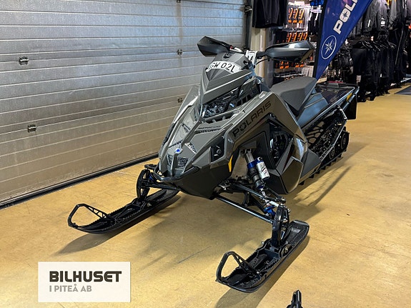 Polaris 650 Switchback Assault 146 Shadow Gray/Black Demo 2 of 4
