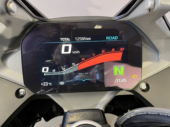 BMW R1250RS 16 of 16