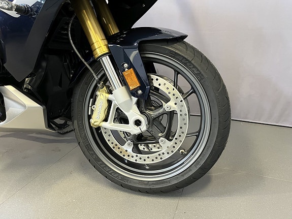 BMW R1250RS 8 of 16