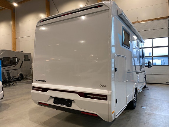 Adria Coral 670 DL Plus  3500 kg / Face to Face / Automat 140hk / B-körkort 3 of 23