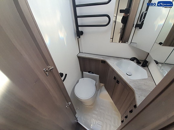 KABE ESTATE 560 GLE KS 10 of 14