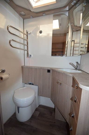 Kabe Imperial 780 DGLE KS (L-soffa, ac) 12 of 14
