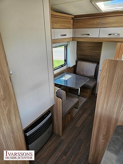 Bürstner Premio Plus 510 TK / Barnkammare / Dropdown-säng 10 of 21