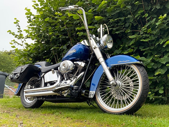 Harley-Davidson Deluxe