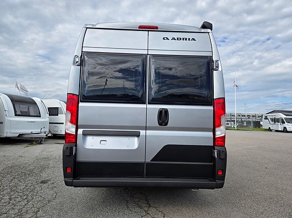 Adria TWIN SUPREME 640 SLB - Fiat MultiJet3 140HP (103kW) 35L 6 of 27
