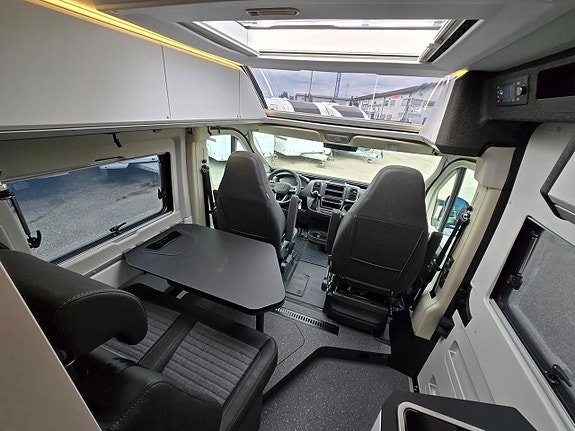 Adria TWIN SUPREME 640 SLB - Fiat MultiJet3 140HP (103kW) 35L 18 of 27